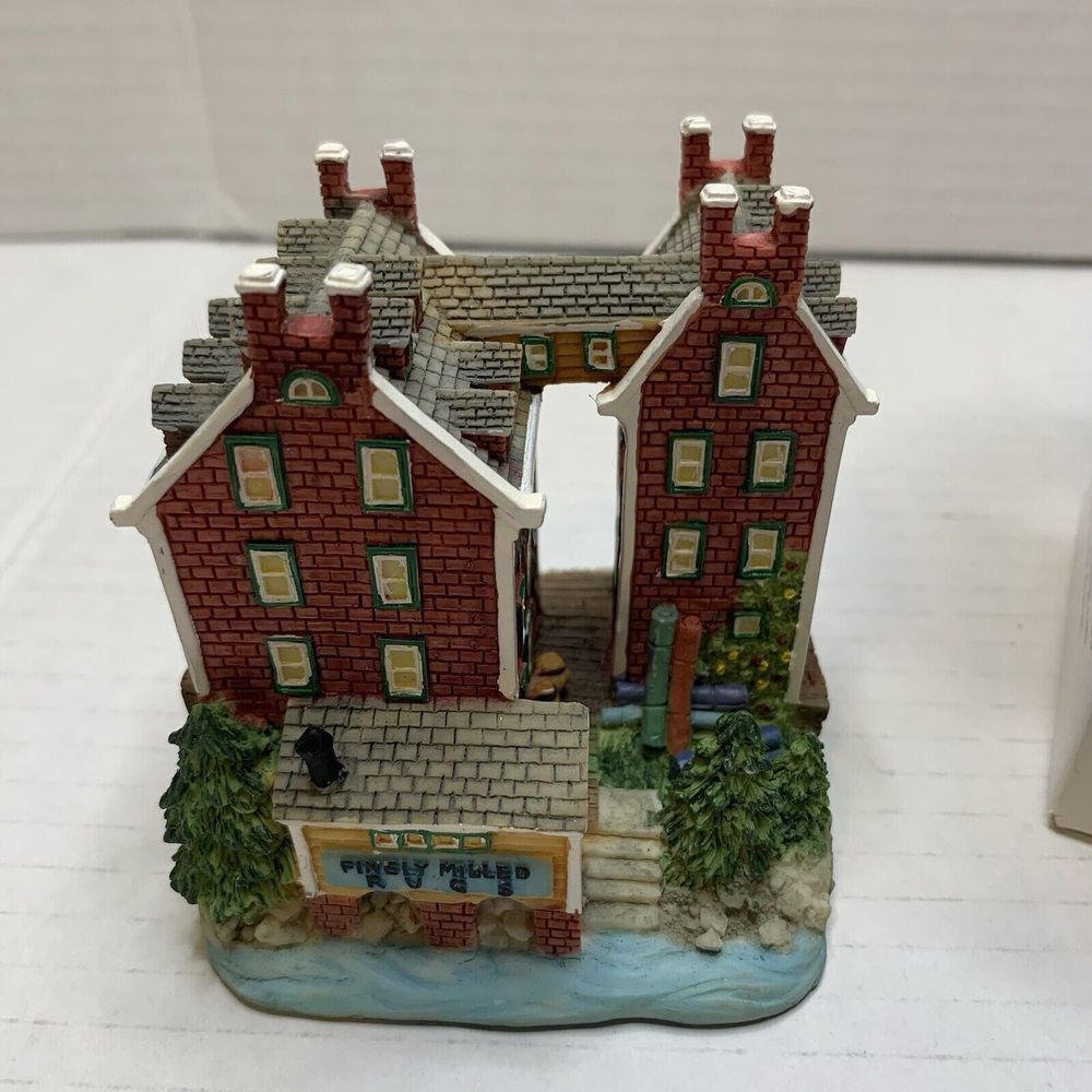 VTG Liberty Falls "Winthrop's Carpet Mill" The Americana‎ Collection 1999 AH184